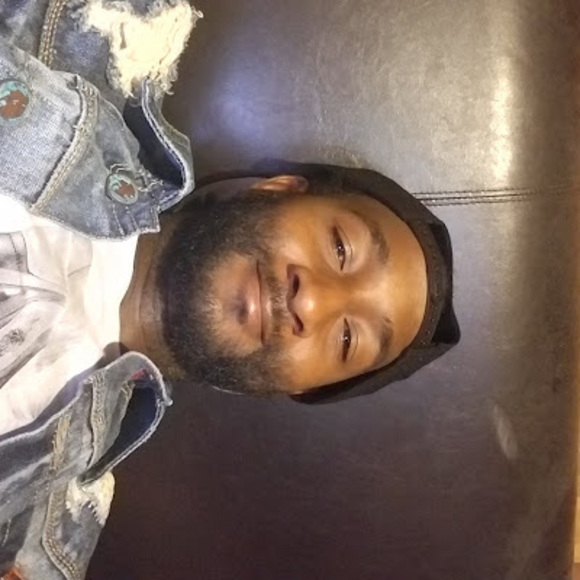 Profile Picture of Ray Phillips (@rayphillips485) on Poshmark