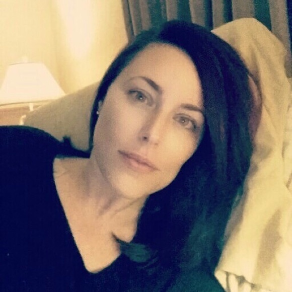 Profile Picture of Jeanine Wallace (@jnini226) on Poshmark