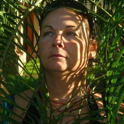 Profile Picture of Debbie Bayes (@debbie_bayes) on Twitter