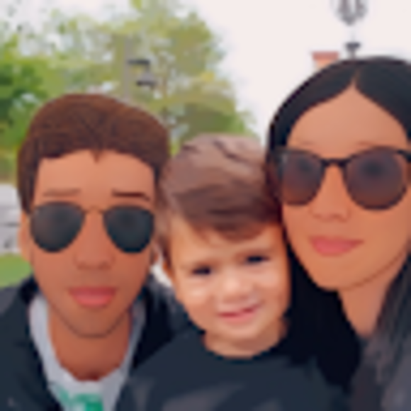 Profile Picture of Daniela Piemontese (@dpiemontese) on Poshmark