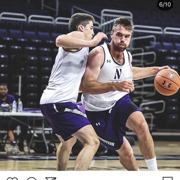 Profile Picture of Alden Glovsky (@aldeng316) on Poshmark