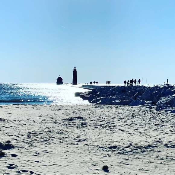 Profile Picture of Nichole Morren (@colemorren) on Poshmark