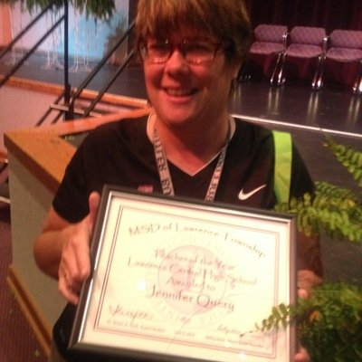 Profile Picture of Jennifer Query (@jujquery) on Twitter