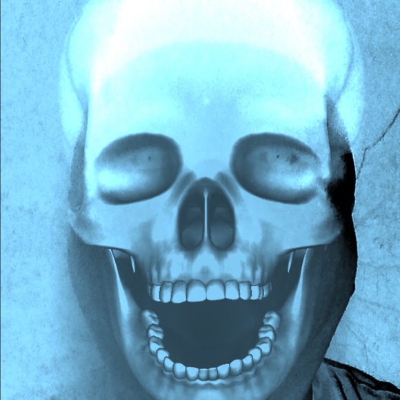 Profile Picture of Mike Wu (@wuburr) on Poshmark