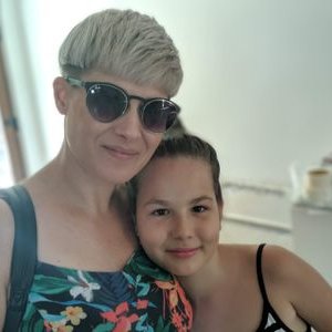 Profile Picture of Camelia Olteanu (@CameliaOlteanu2) on Twitter