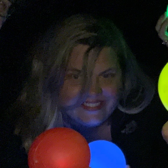 Profile Picture of Audrey Lindhe (@alindhe) on Poshmark