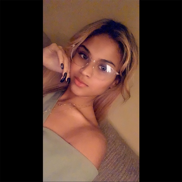 Profile Picture of Argelia Tavarez (@argelia_tavarez) on Poshmark