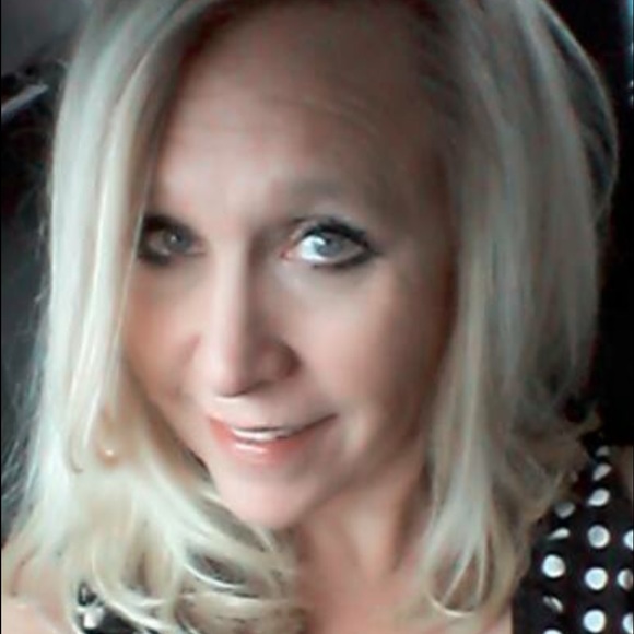 Profile Picture of Chrissy Vantuin (@chrissyvt67) on Poshmark
