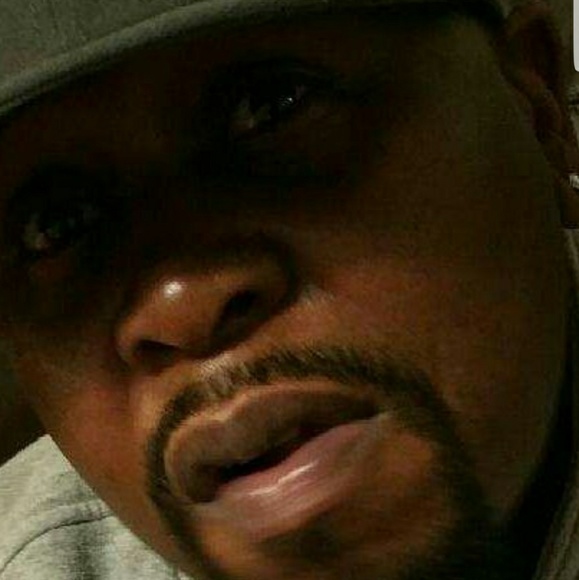 Profile Picture of Jon Bailey (@laejon) on Poshmark