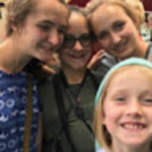 Profile Picture of Ariana Birchler (@munchkin01amb) on Poshmark