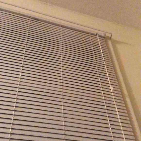 Profile Picture of Kyle Sweezy (@yzeews) on Poshmark