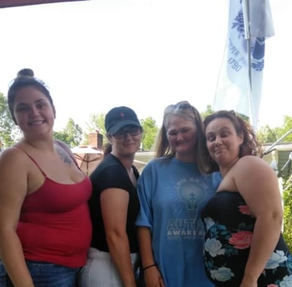 Profile Picture of Ashley Supeck (@ashleysupeck) on Poshmark