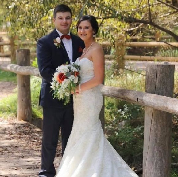 Profile Picture of Tori Afdahl (@tnafdahl) on Poshmark