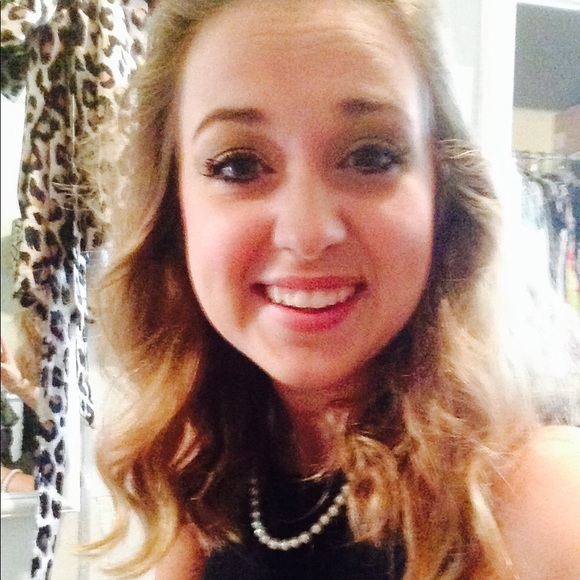 Profile Picture of Taylor Strycker (@tnparrish22) on Poshmark