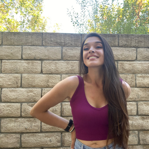 Profile Picture of Katie Hettwer (@katysaysso) on Poshmark