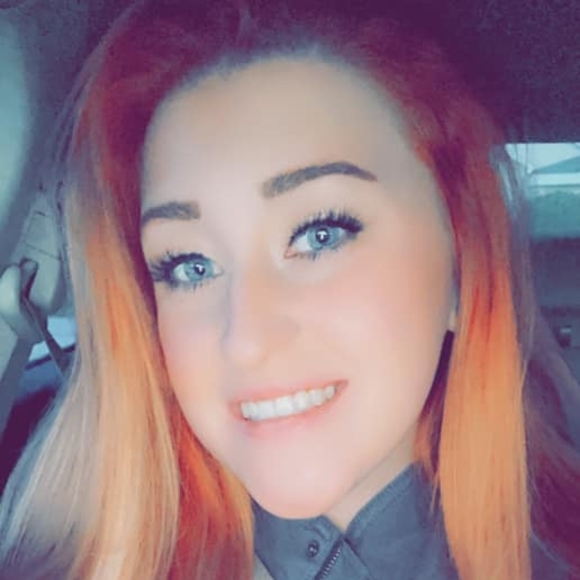 Profile Picture of Chelsey Popanz (@chelseymalee) on Poshmark