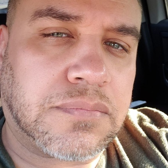 Profile Picture of Martin Stevens (@mavenclone) on Poshmark