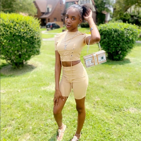 Keasha Palmer - Poshmark Profile Picture of Keasha Palmer (@keashapalmer) on Poshmark