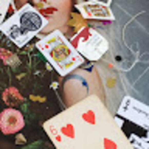 Profile Picture of Laurel Knight (@laurelknight572) on Poshmark