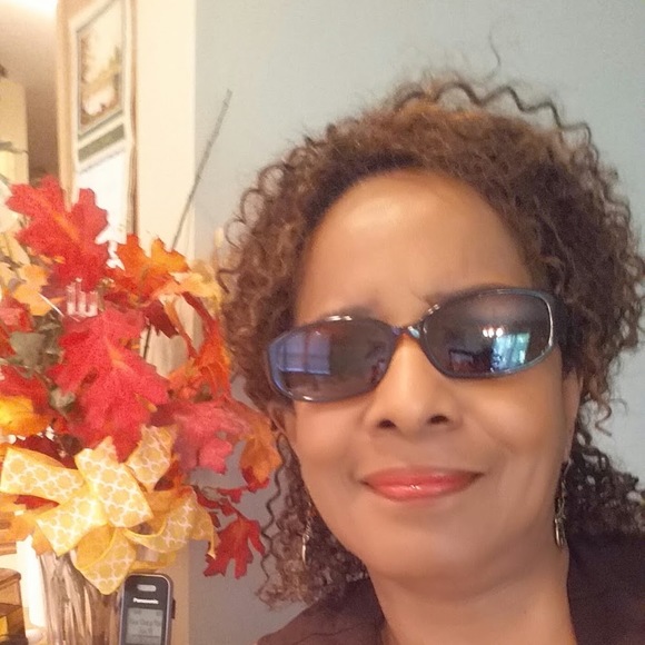 Profile Picture of Joanne Mathis (@jjaym54) on Poshmark