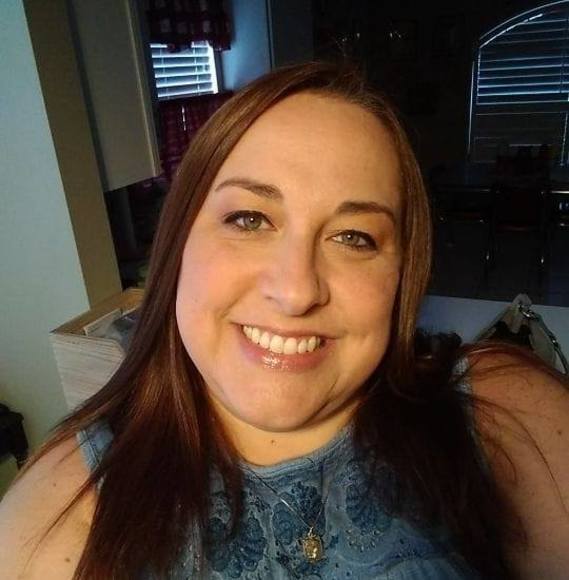 Profile Picture of Andrea Peacock (@apeacock40) on Poshmark
