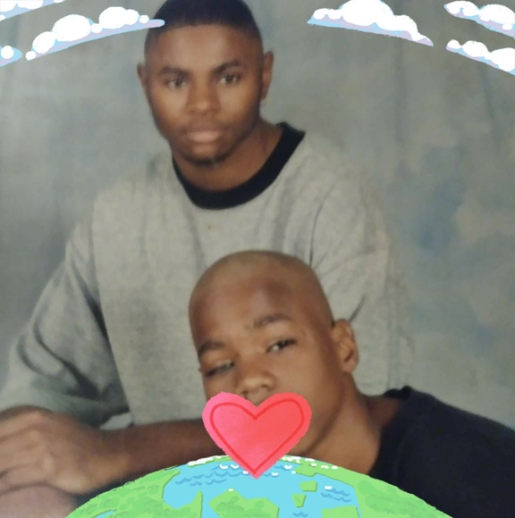 Maxine Askew - Poshmark Profile Picture of Maxine Askew (@nariahaskew14) on Poshmark