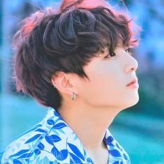 Profile Picture of Nguyễn Xinh (@NguynXinh7) on Twitter