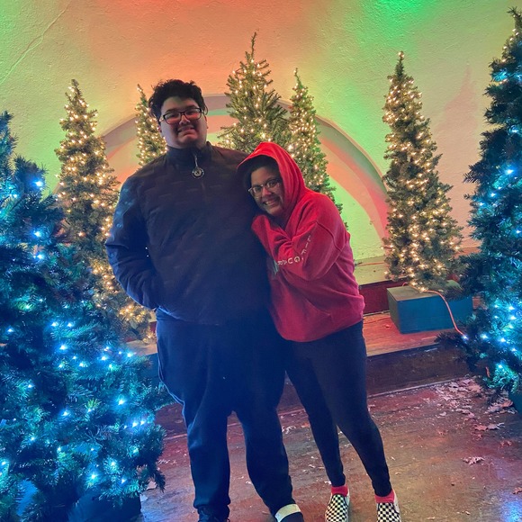 Profile Picture of Jasmine Quezaire (@quezairejasmine) on Poshmark