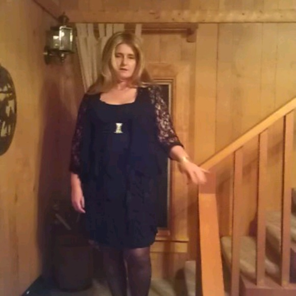 Profile Picture of Lois Icenhour (@loisicenhour) on Poshmark