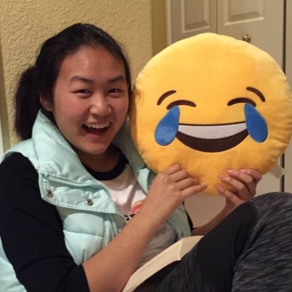 Profile Picture of Bernice Liu (@bliu7496) on Poshmark