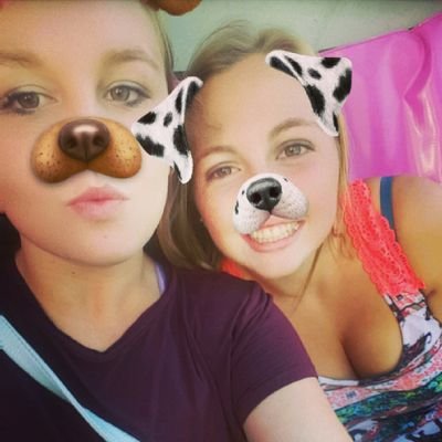 Profile Picture of Isabelle Hansen (@izzykhansen22) on Twitter