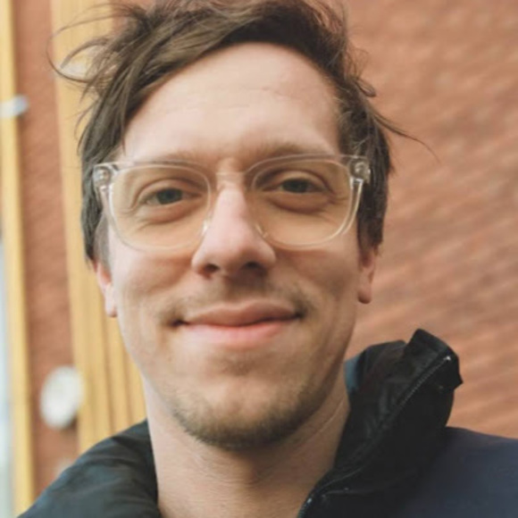 Fezz Stenton - Poshmark Profile Picture of Fezz Stenton (@fezzstenton) on Poshmark