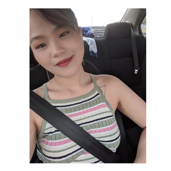 Profile Picture of Chia-yu Hsiang (@g89345) on Poshmark