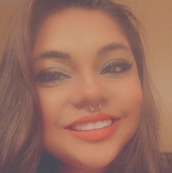 Profile Picture of Ruby Ramos (@rubyann95) on Poshmark
