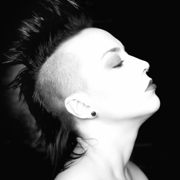 Profile Picture of Raeschel Hillquist (@raeschel) on Poshmark