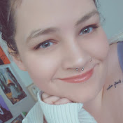Profile Picture of Julie Holcomb (@curlytopjmh) on Youtube