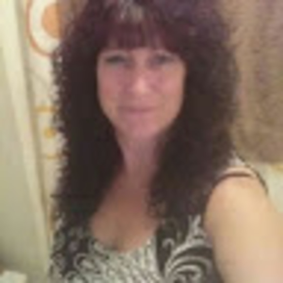 Profile Picture of Penny Snively (@psnively1964) on Poshmark