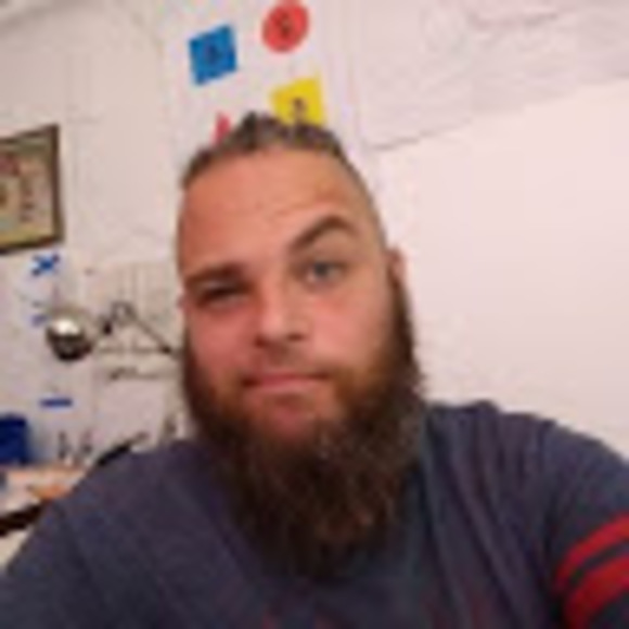 Profile Picture of Matthew Stallings (@stallingsmw) on Poshmark