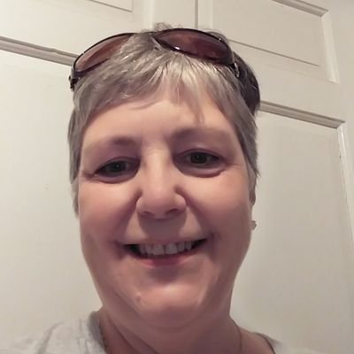 Profile Picture of Linda Buckingham (@lintim44) on Twitter