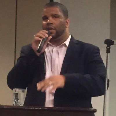 Profile Picture of Michael Carlton Smith (@msmithmusicexec) on Twitter