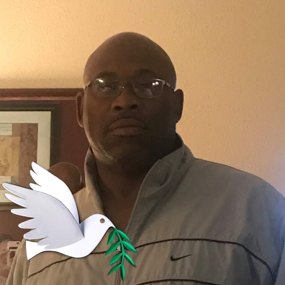 Profile Picture of David Vines (@davidvines) on Poshmark