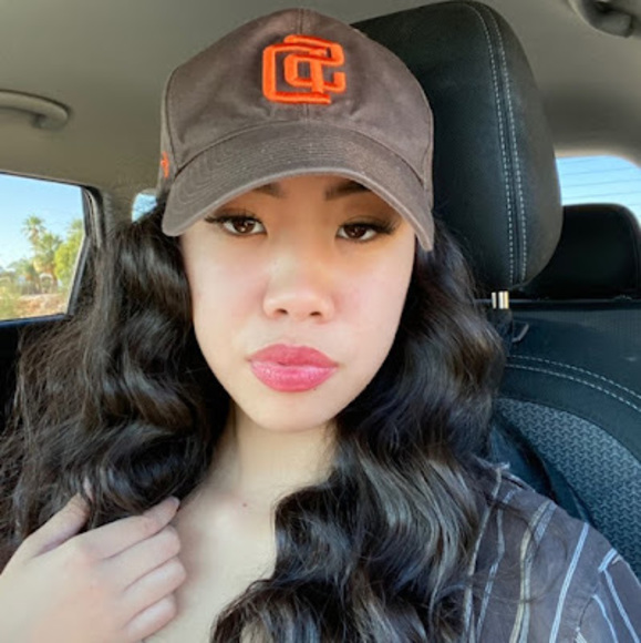 Profile Picture of Chelsa Nichole (@chelsaalvero) on Poshmark
