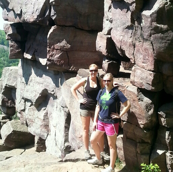 Profile Picture of Clarissa Hoeth (@clarissahoeth) on Poshmark