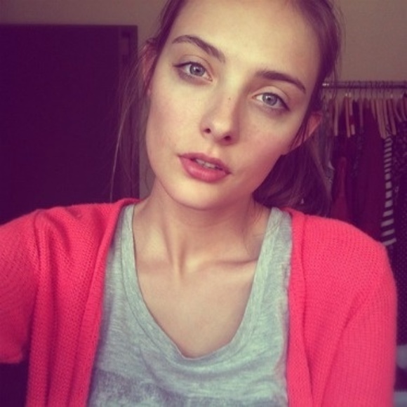 Profile Picture of Mitzi Jones (@jeud) on Poshmark