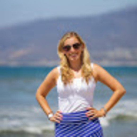 Profile Picture of Loryssa Dello stritto (@loryssa0609) on Poshmark