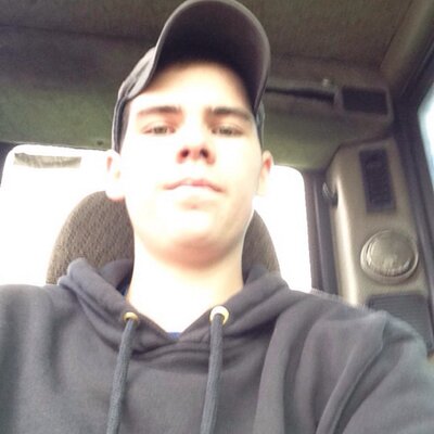 Profile Picture of Zach Devine (@zdevine7) on Twitter