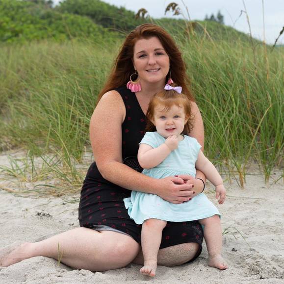 Profile Picture of Melissa Handschuh (@melissa536) on Poshmark