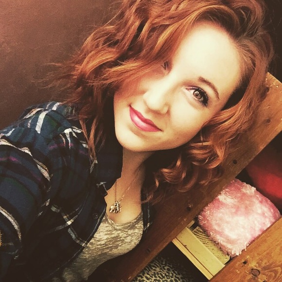 Profile Picture of Michaela Barringer (@mcbarringer) on Poshmark