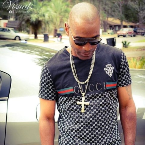 Profile Picture of Shawn Witter (@shawntwitter) on Poshmark