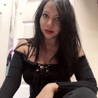 Profile Picture of A Venezuelan Chick 🇻🇪 (@a_venezueIan19) on Twitter